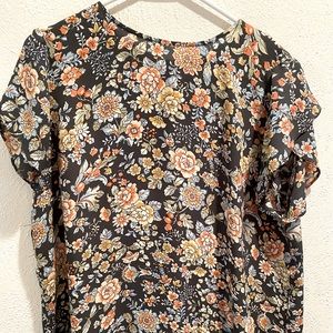 Women’s Button Back Top